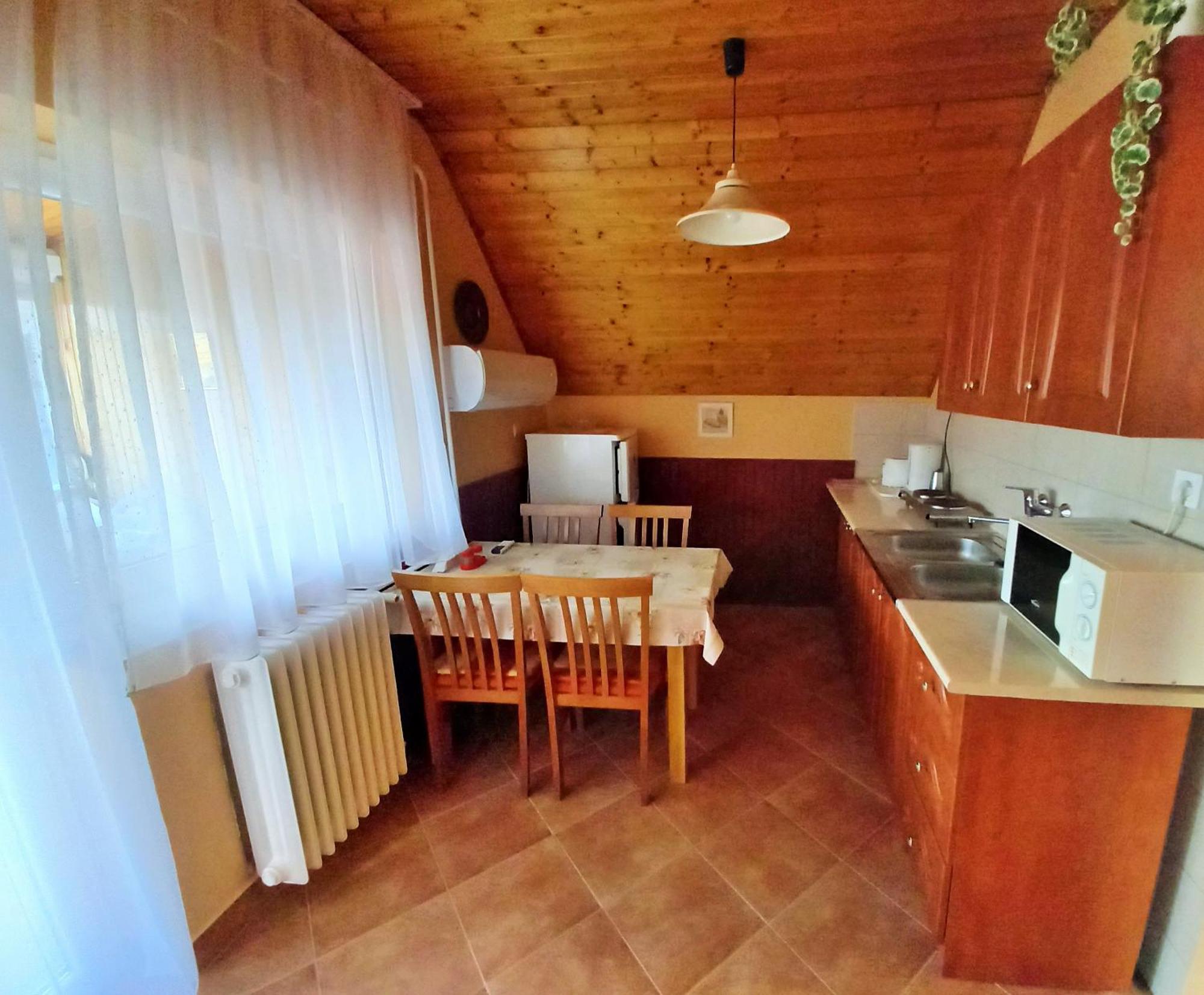 Harkány Alfa Apartman מראה חיצוני תמונה