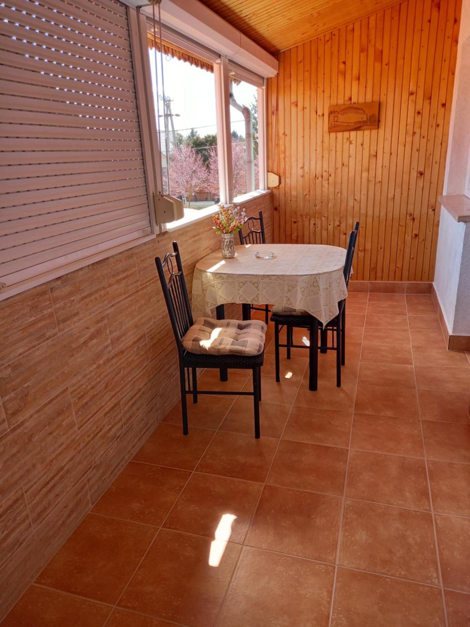 Harkány Alfa Apartman מראה חיצוני תמונה
