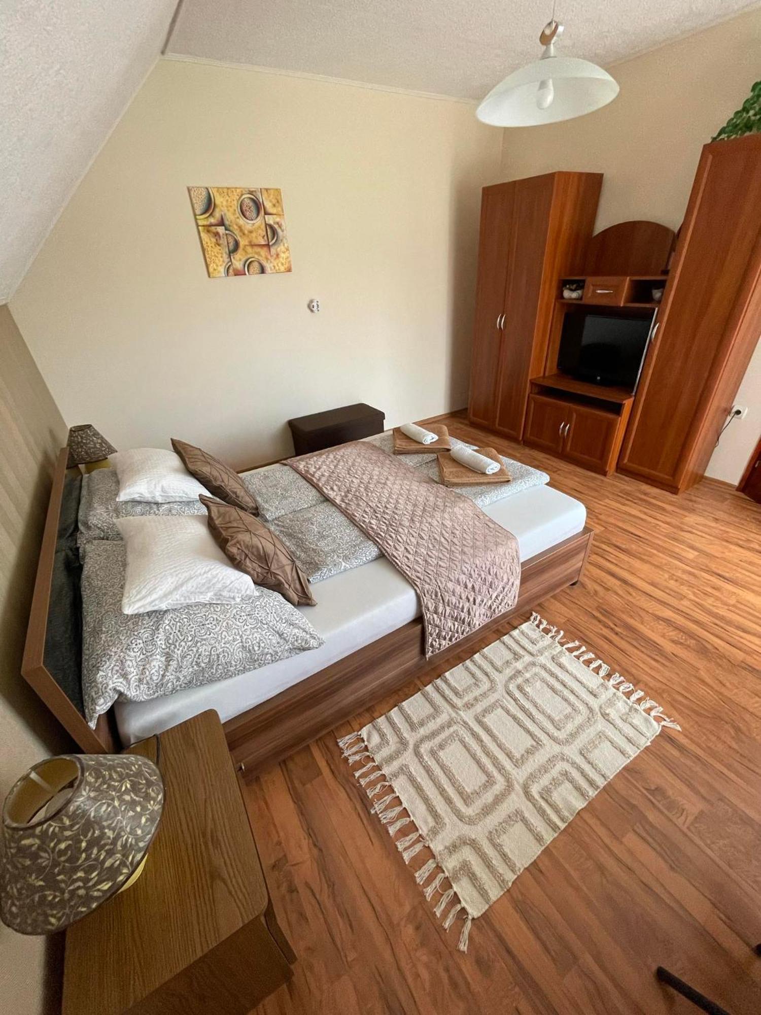 Harkány Alfa Apartman מראה חיצוני תמונה