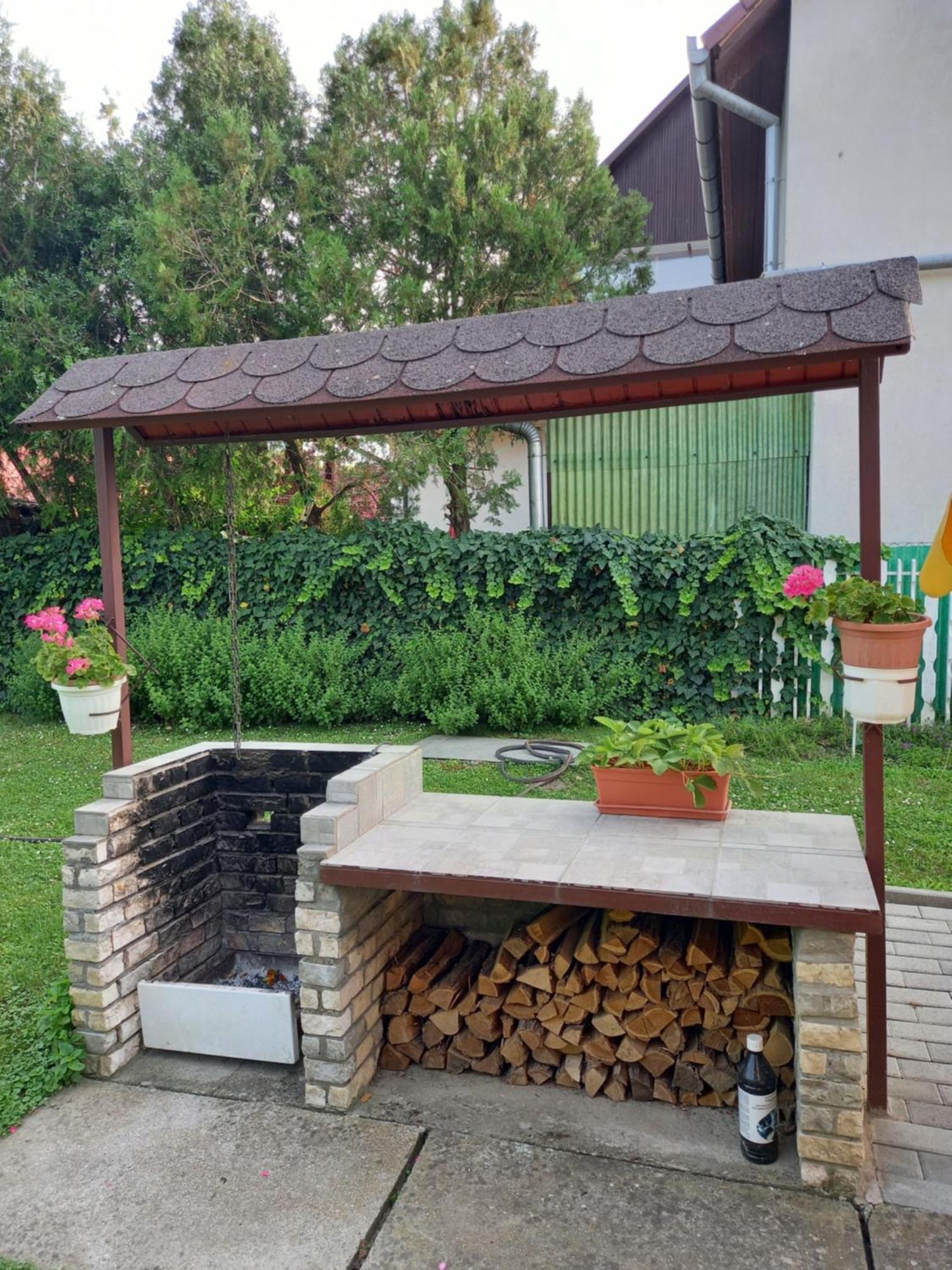 Harkány Alfa Apartman מראה חיצוני תמונה