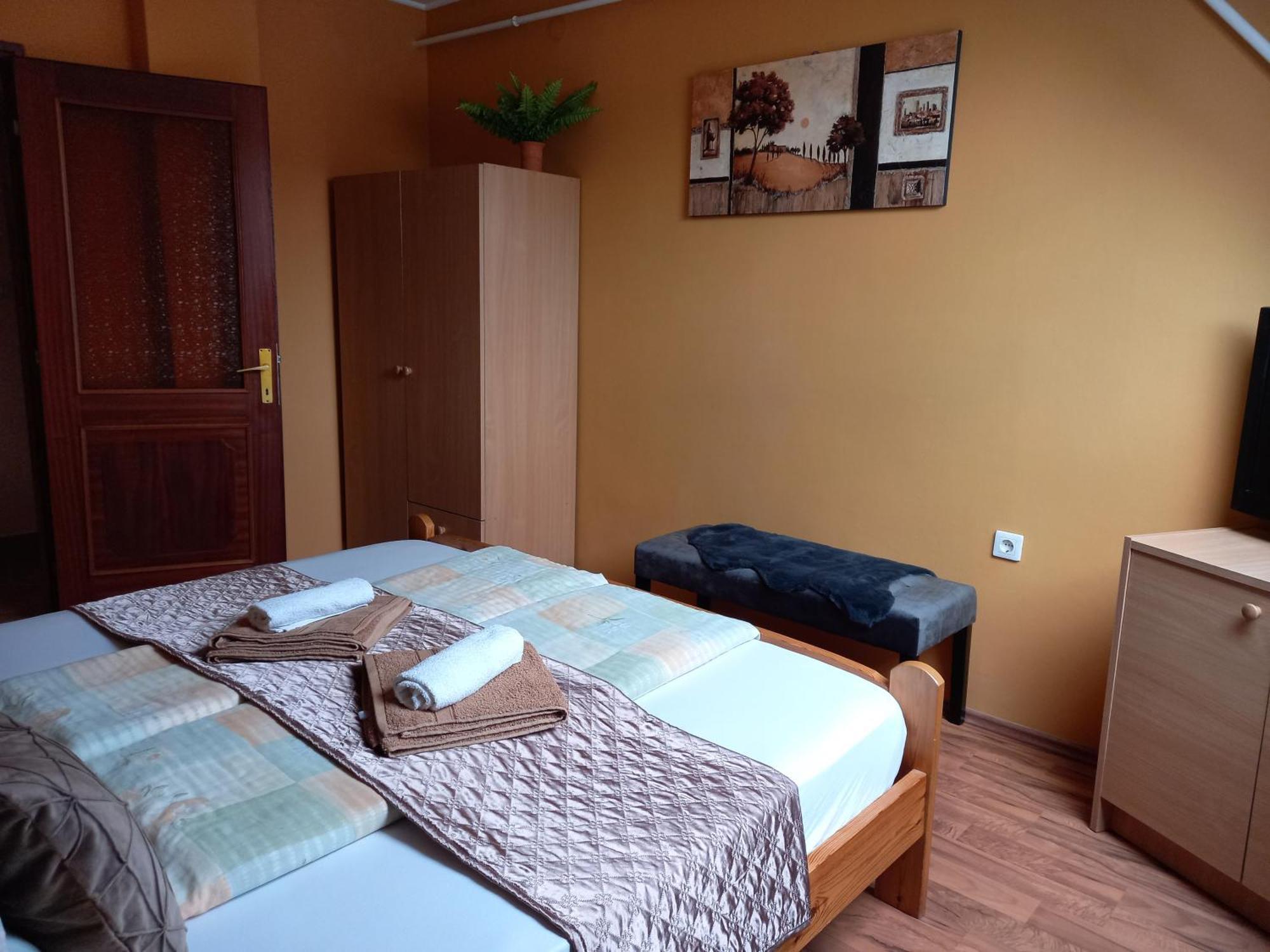 Harkány Alfa Apartman מראה חיצוני תמונה