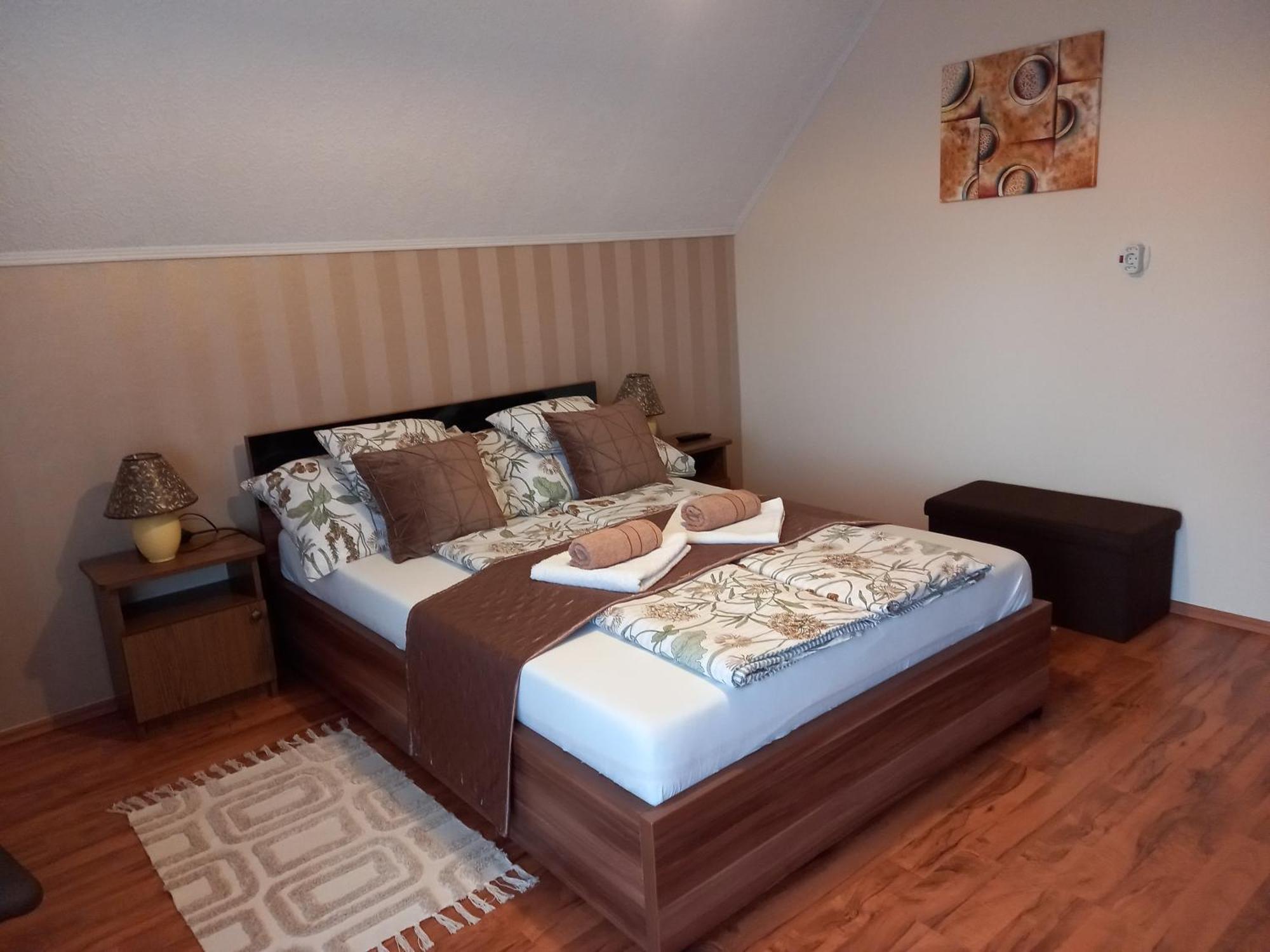 Harkány Alfa Apartman מראה חיצוני תמונה