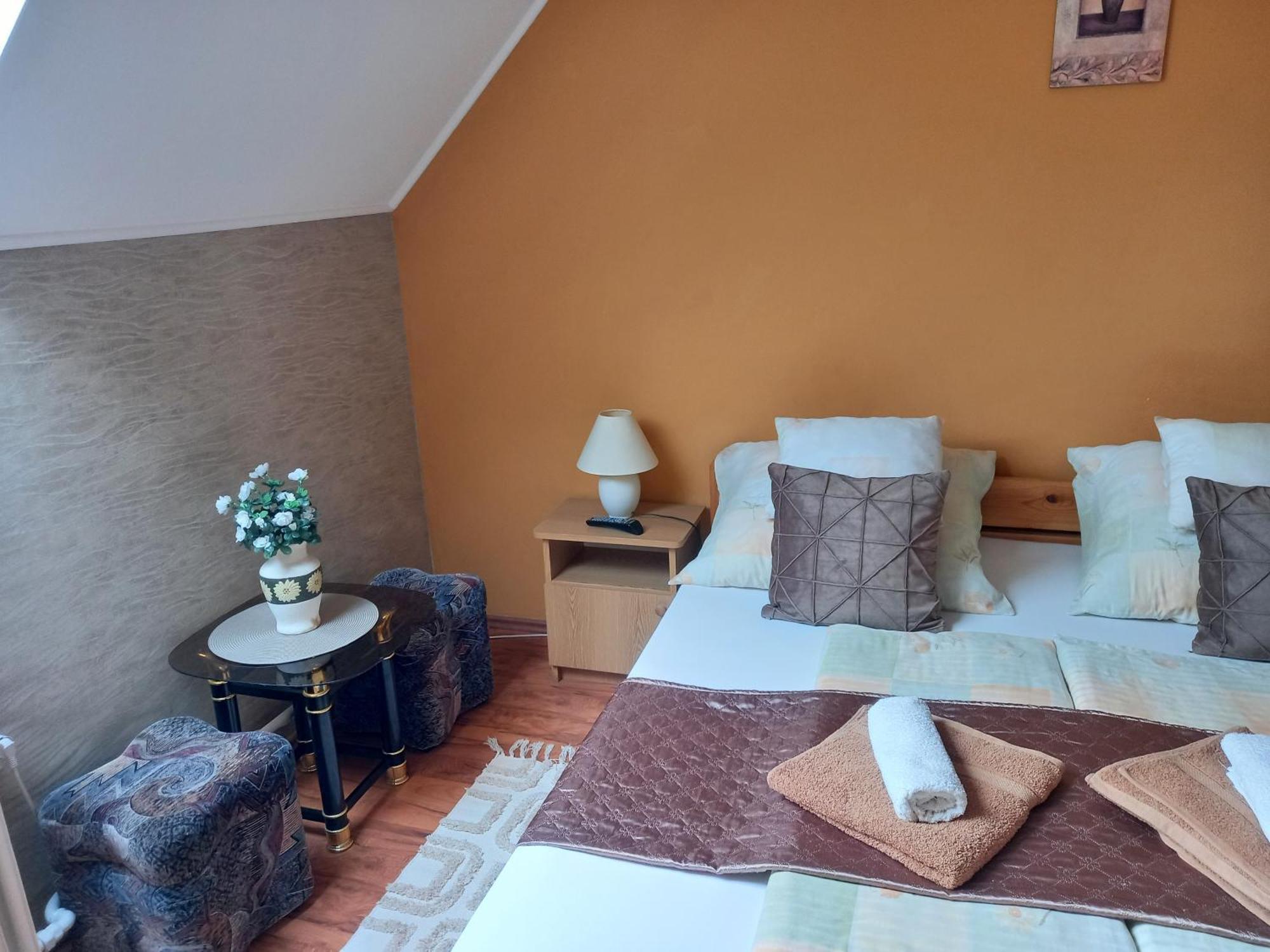 Harkány Alfa Apartman מראה חיצוני תמונה